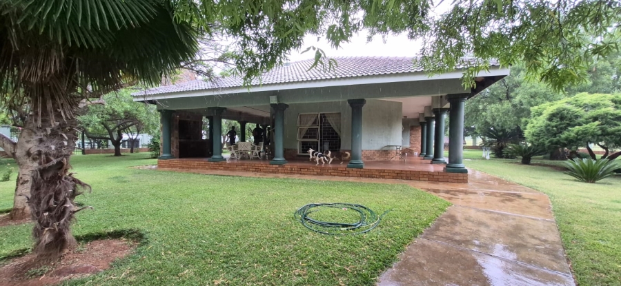 5 Bedroom Property for Sale in Swartruggens North West